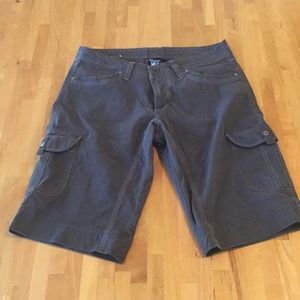 Like New Kuhl Knee Length Cargo Type Short Size 8